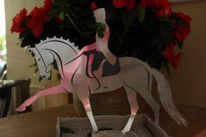 Kunstwerk laten maken, paard laten uitsnijden in metaal Antwerpen
